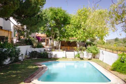 Barefoot Guesthouse & Coliving Ericeira