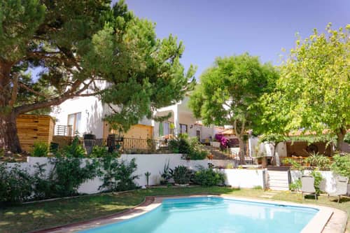 Barefoot Guesthouse & Coliving Ericeira