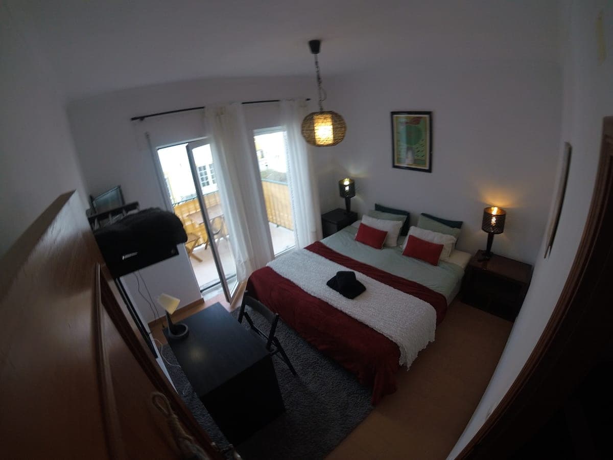 Work setup — Peniche Surf Lodge
